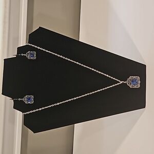VIintage looking Necklace & Earrings